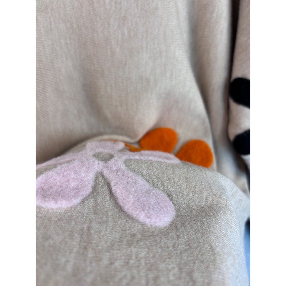 Beige Sweater S Felted Floral Appliqué Light Boho MCM  Hippie Neutral‎ Oversized - Picture 2 of 11